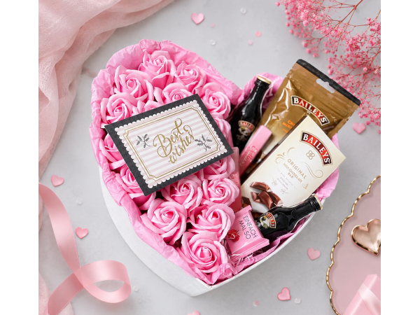 Подаръчна кутия за жена - Pink Baileys Box