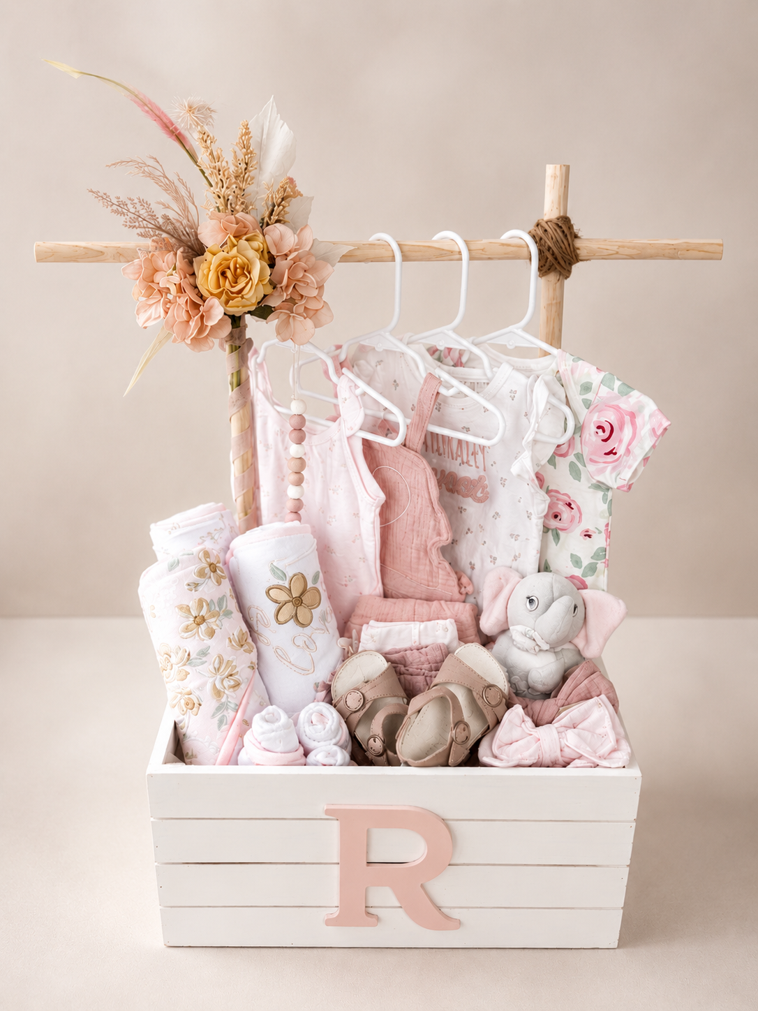 Подарък за погача - Baby Shower Basket-d53e-4d5f-b420-2acc09e54f2b Подарък за погача - Baby Shower Basket
