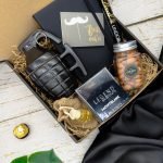 Интересен подарък за него