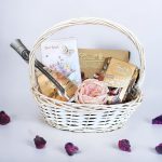 Подаръчна кошница Роза