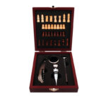 Подаръчен комплект за вино с шах