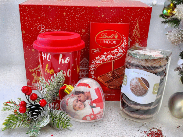 Коледен подаръчен комплект с бисквити