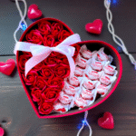 Кутия с рози и Рафаело