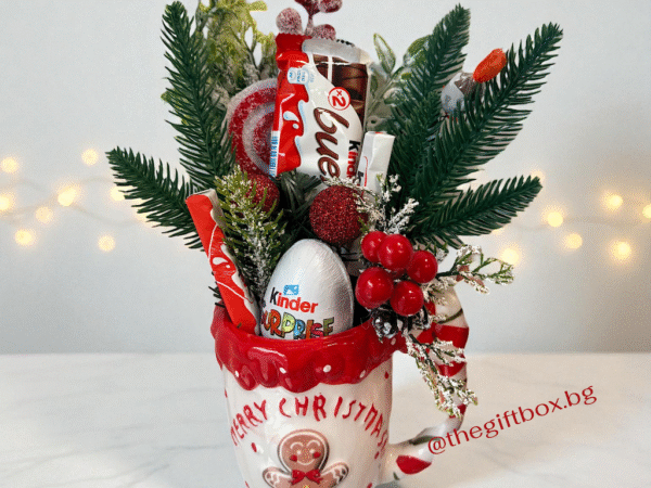 Коледна чаша декор и сладост